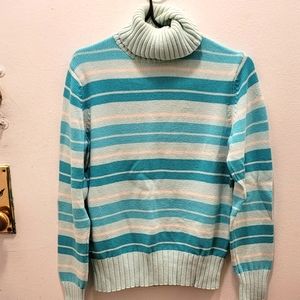 GAP turtleneck sweater